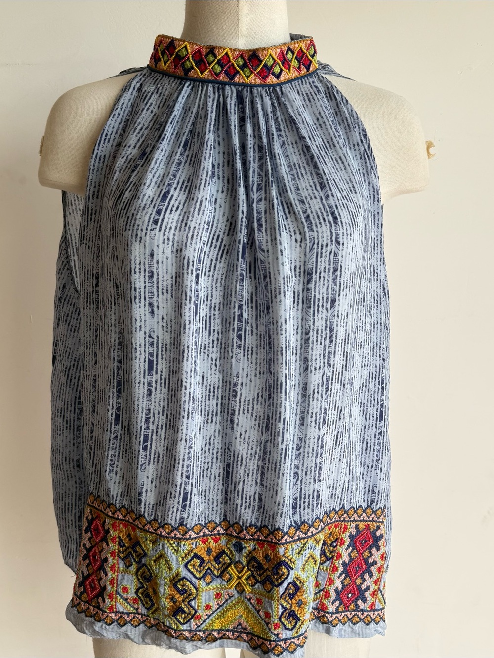Bhanuni by Jyoti blouse medium Embroidered Neckline Blue Patterned Halter beaded